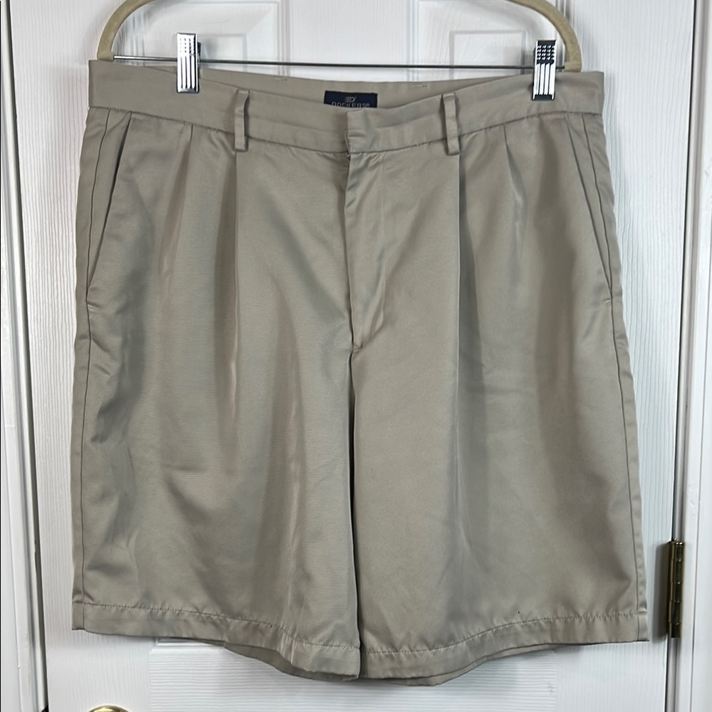 Dockers golf tan pleated shorts size waist 36. 100% polyester